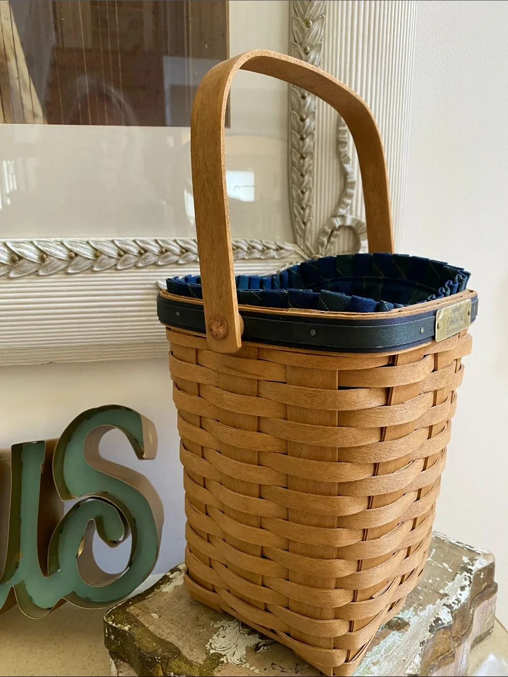 LONGABERGER Collectors Club Basket and Liner with original paperwork